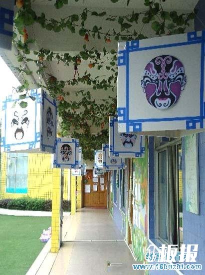 幼儿园一楼走廊中国风吊饰装饰