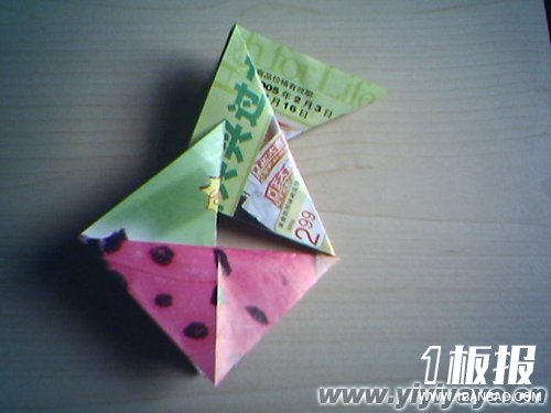 漂亮的折纸杯垫的折叠方法8