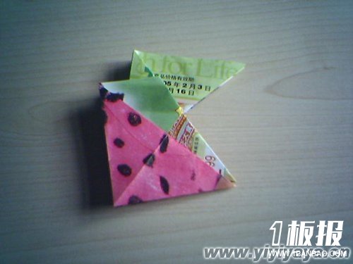 漂亮的折纸杯垫的折叠方法9