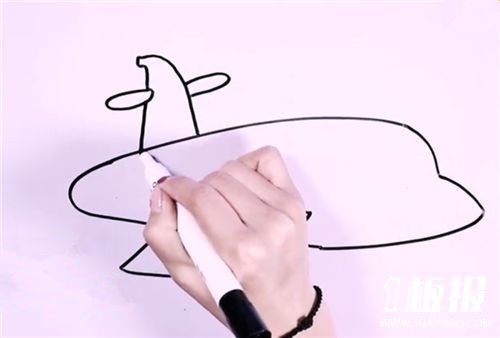 飞机简笔画的画法步骤3